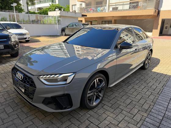 AUDI A4 2.0 TFSI GASOLINA PERFORMANCE BLACK S TRONIC AUDI A4 2.0 TFSI GASOLINA PERFORMANCE BLACK S TRONIC